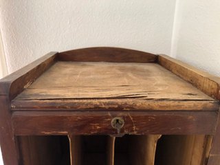 Archivador antiguo de madera persiana enrollable