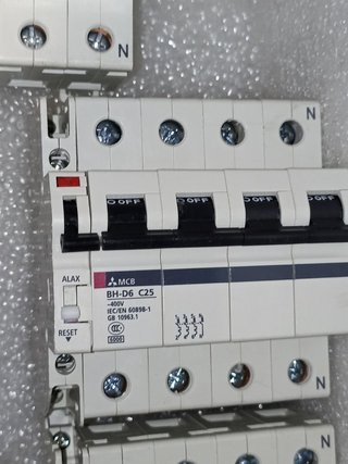Lote eléctrico MITSUBISHI