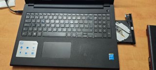 Portátil Dell Inspiron 15 Serie 3000 Negro