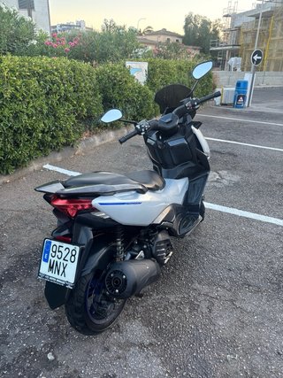 Zontes M125 Maxi Scooter (2024)