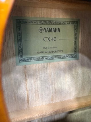 Chitarra Yamaha CX40 Elettrificata