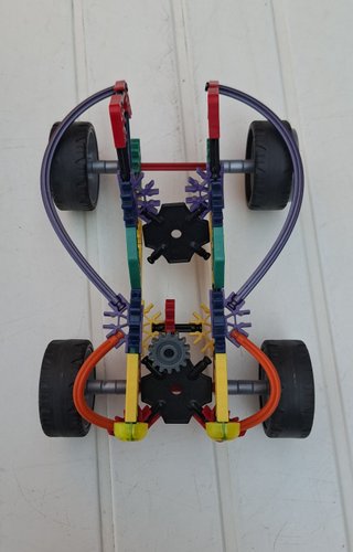Coche K-nex montado