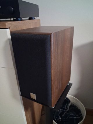 Altavoces Dali Spektor 2 + soportes de suelo