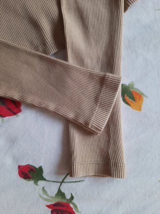 Camiseta Stradivarius camel Talla XS