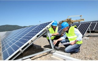 Instalación y mantenimiento de placas solares