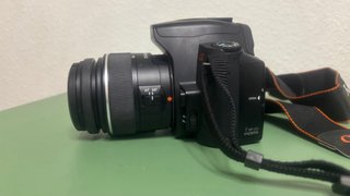 Lote Cámara Sony Alpha A230, trípode y funda