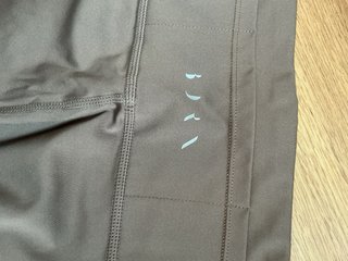 Leggings Born Living Yoga Grises