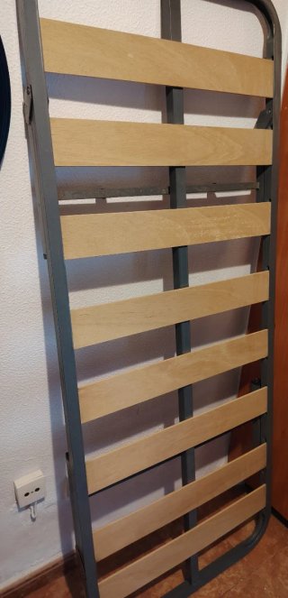 Somier de madera y metal