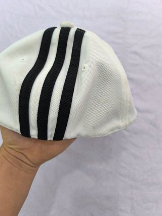 Gorra Real Madrid Negra y Blanca Talla Única