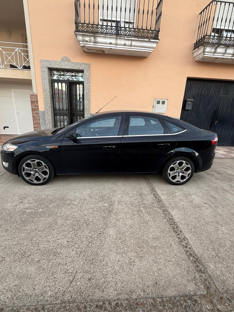 Ford Mondeo Titanium X - foto 1