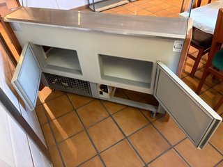 Vitrina refrigerada Docriluc 1,5 m – Funciona perf
