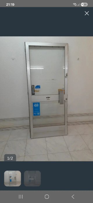 Puerta aluminio sin marco