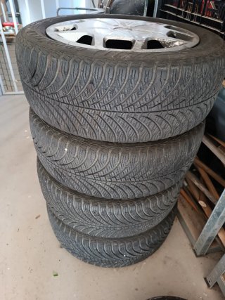 Llantas con neumáticos de contacto