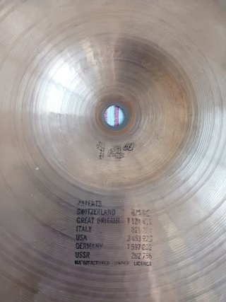 Hi-hat Paiste 2002 Black Label 14", Reparado!