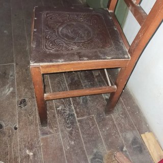 6 Sillas antiguas madera y cuero