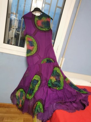 Vestido estampado estilo vintage morado y verde