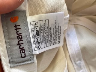 Gorra Carhartt WIP Blanca Rayas Verdes