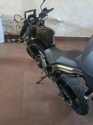Kawasaki Versys 650 Adventure Negra/Verde