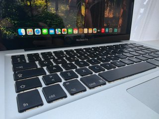 MacBook Pro 16GB RAM 2TB HDD 256GB SSD Mid2012