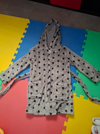 Bata infantil estrellas gris 5 años