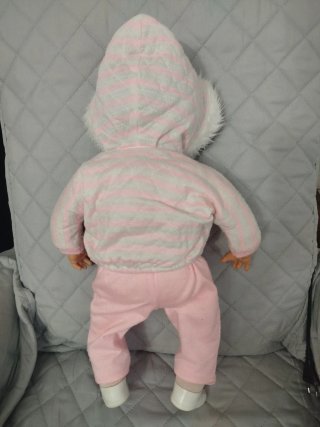Muñeca Jesmar con traje de invierno
