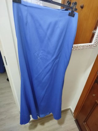 Falda más corpiño y fular de fiesta azul.