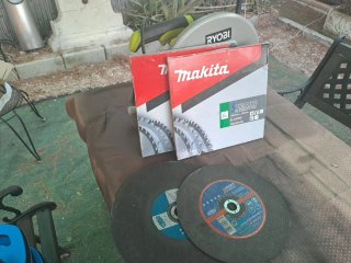Tronzadora metal  Ryobi + 4 discos y base