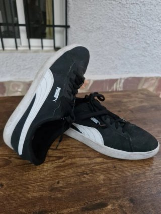 Zapatillas Puma Negras y Blancas