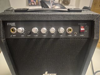Amplificador GEKIT Negro PRECIO NEGOCIABLE
