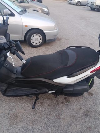 Yamaha XMAX 125 Scooter