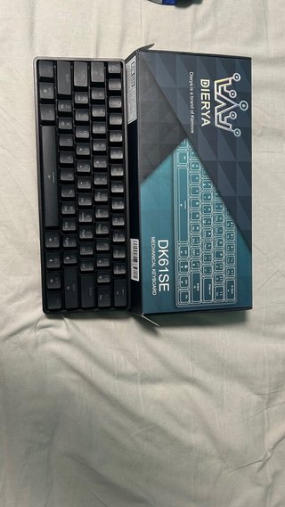Teclado Mecánico Gaming DIERYA DK61SE