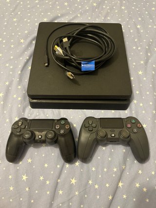 Console PS4 Nera + 2 Controller e Cavi