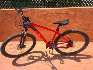 Bicicleta de montaña roja. MTB Rápido A1, 29"