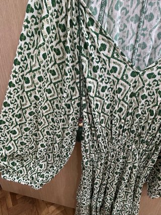 Vestido Zara estampado verde talla M