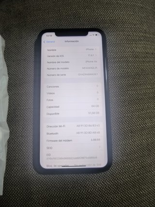 iPhone XR Negro 64GB + Cargador