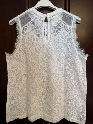 Blusa encaje y plumeti talla M