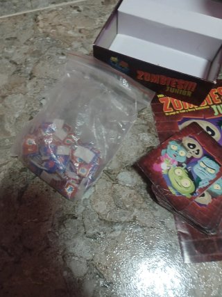 Juego de Mesa Zombies Junior