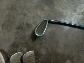 Bolsa de palos de golf negra y amarilla