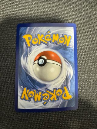 Carta Pokémon Dragonite V Astro