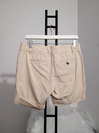 Pantalones cortos de rayas beige