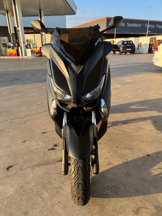 Yamaha XMAX Iron Max 125 Negra/Gris