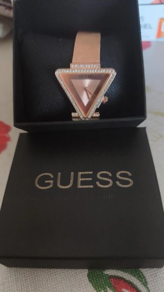 Reloj Gess Triángulo Dorado y Rosa