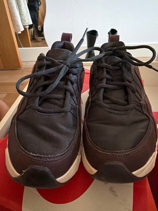 Nike RYZ 365 granates y blancas