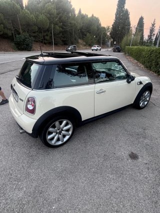 MINI Cooper 2011