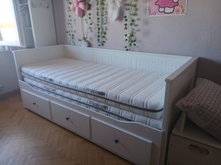 Diván Ikea Hemnes con 2 colchones