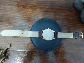 Reloj Citizen de vestir  dorado  correa  marrón