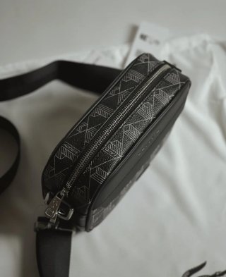 Bolsa transversal Lacoste preta
