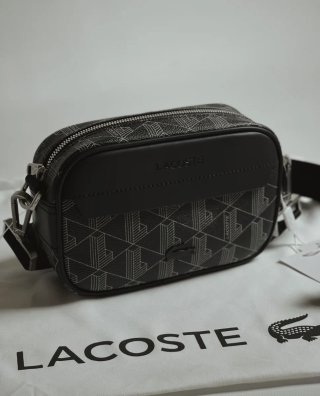 Bolsa transversal Lacoste preta