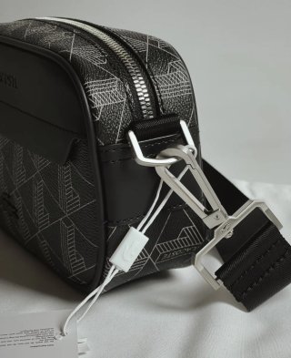 Bolsa transversal Lacoste preta
