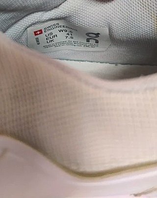 sneaker ON on running the Roger Federer advancer